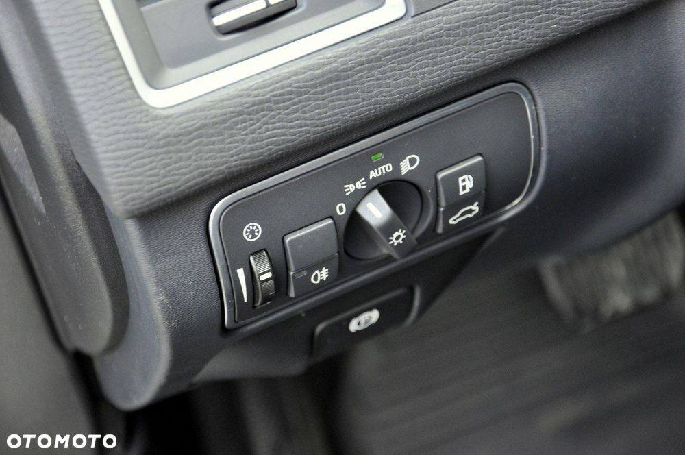 Volvo XC 60 D4 Momentum - 14