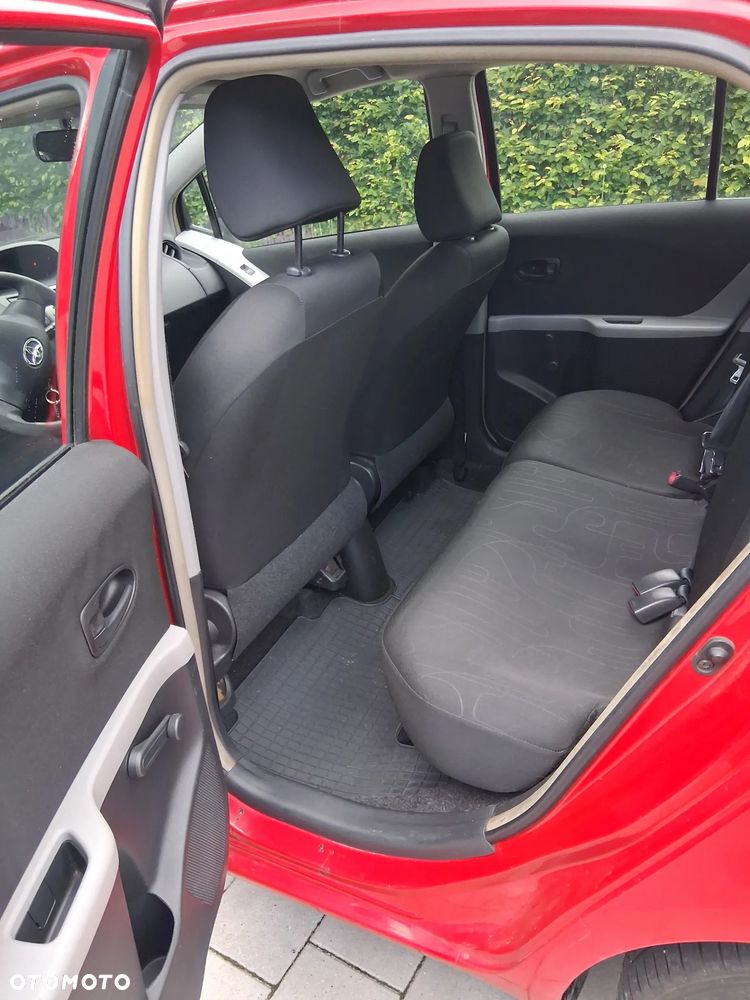 Toyota Yaris 1.0 Luna EU5 - 12