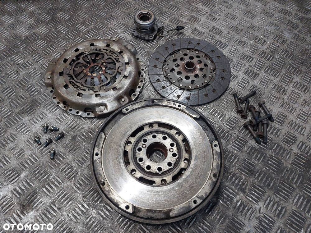 KOŁO DWUMASOWE + TARCZA + DOCISK + ŁOŻYSKO OPEL VECTRA C 2.2 DTI ID: 239717 - 1
