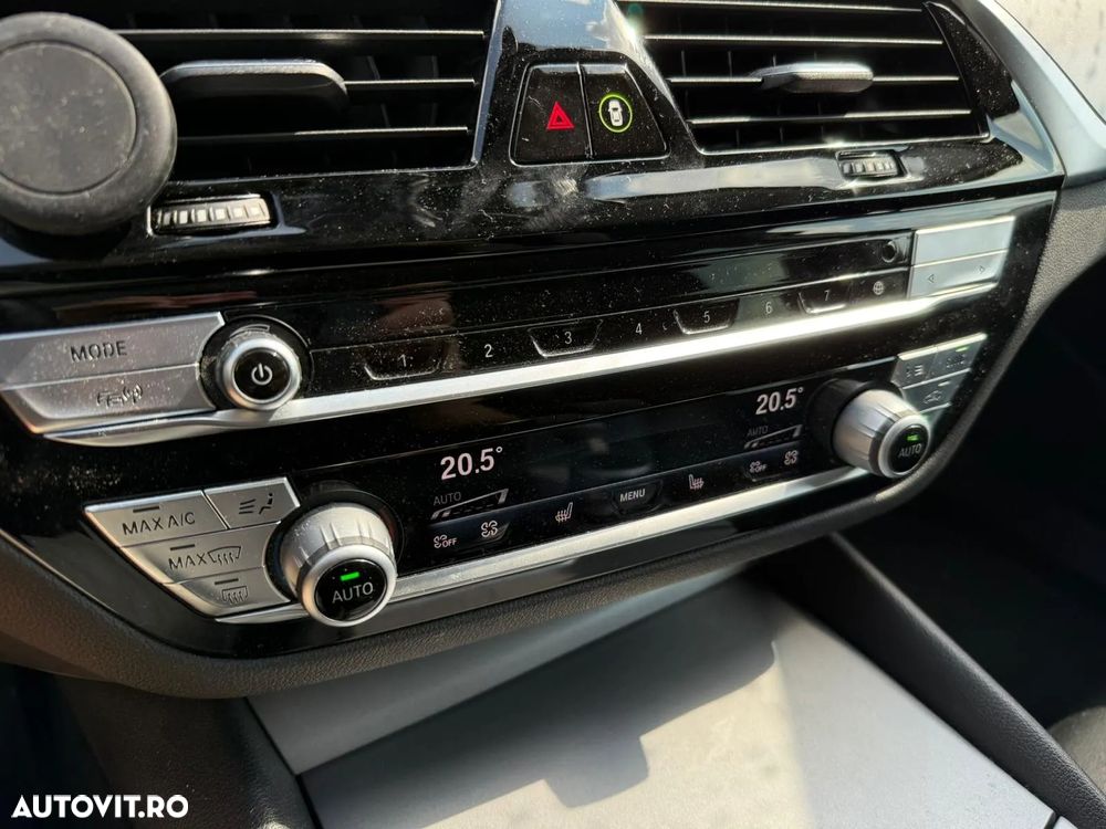 BMW Seria 5 530i AT MHEV - 15