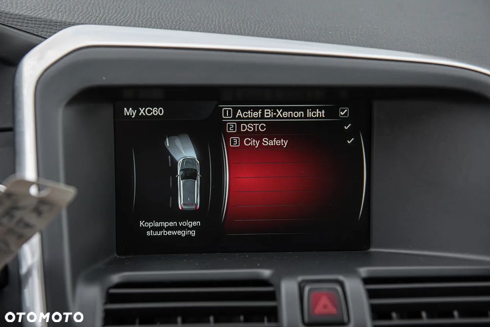 Volvo XC 60 D4 Geartronic Momentum - 22