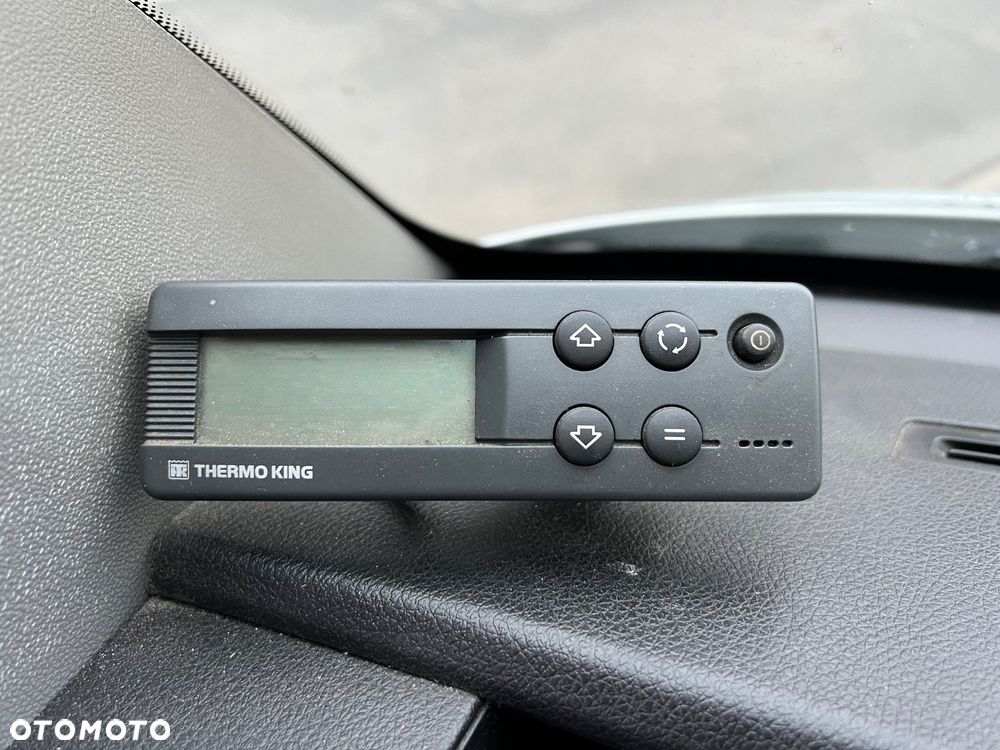 Mercedes-Benz Sprinter - 25