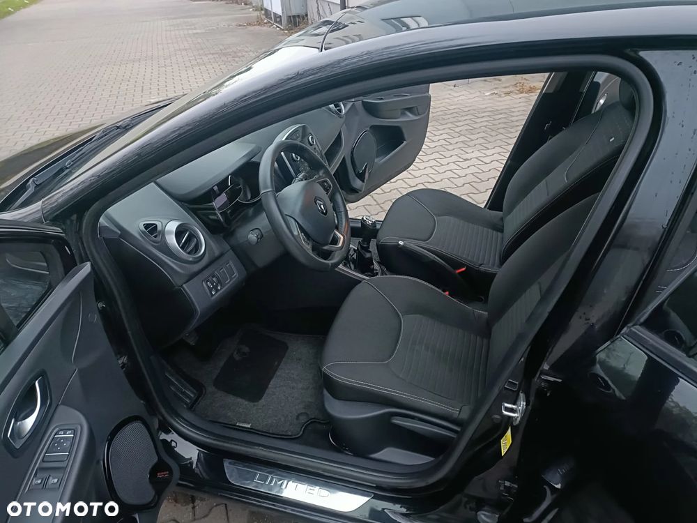 Renault Clio 1.2 16V 75 Collection - 10