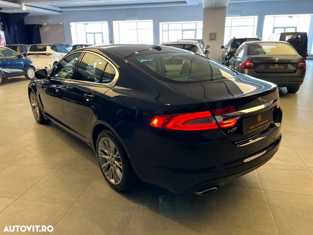 Jaguar XF - 15
