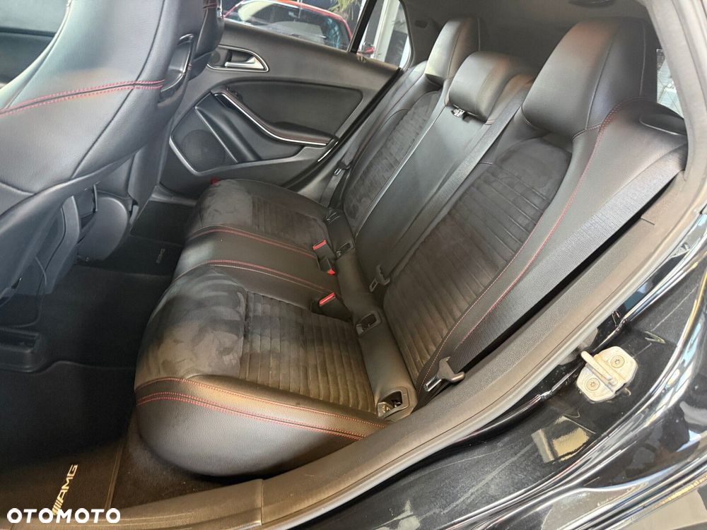 Mercedes-Benz CLA - 11