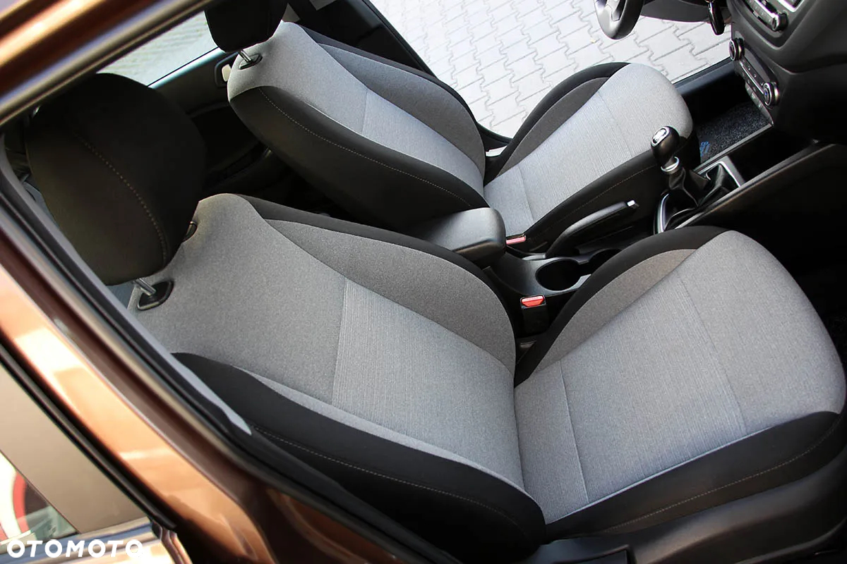 Hyundai i20 1.2 YES Gold - 25