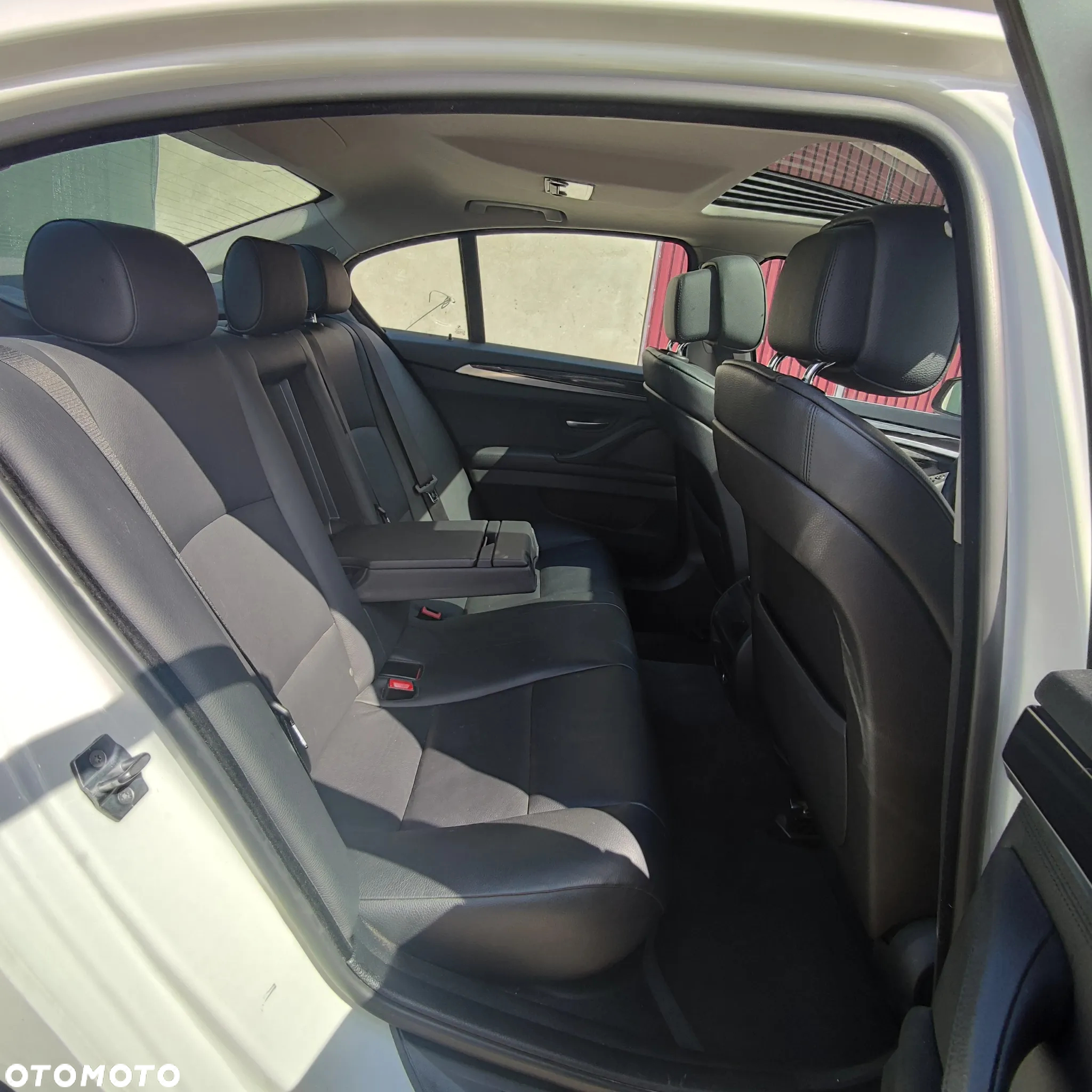 BMW Seria 5 520i GPF Luxury Line sport - 25
