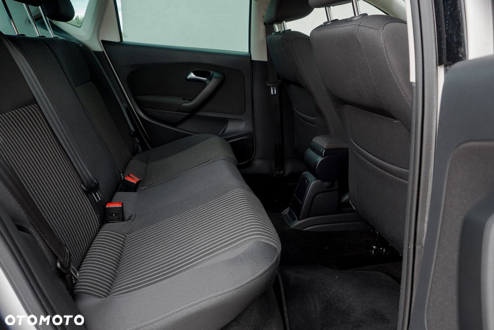 Volkswagen Polo 1.4 Highline - 37