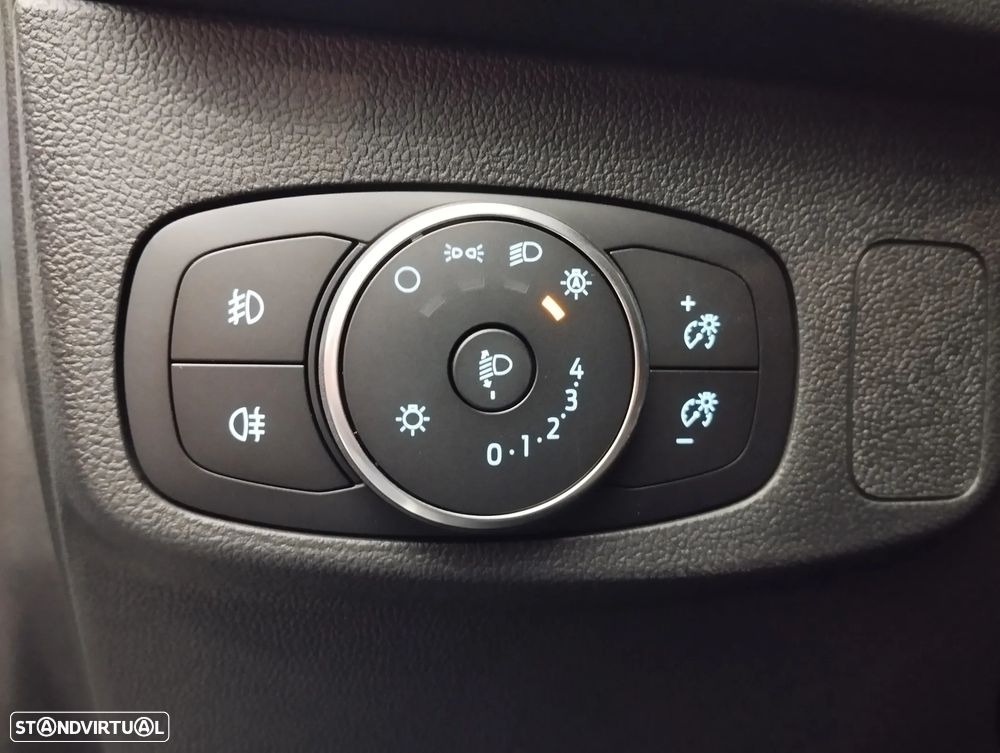 Ford Focus 1.0 EcoBoost MHEV ST-Line - 18