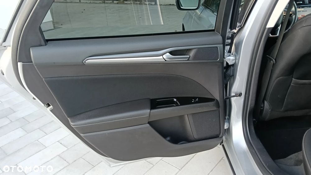 Ford Mondeo 2.0 TDCi STart-Stopp PowerShift-Aut Titanium - 34