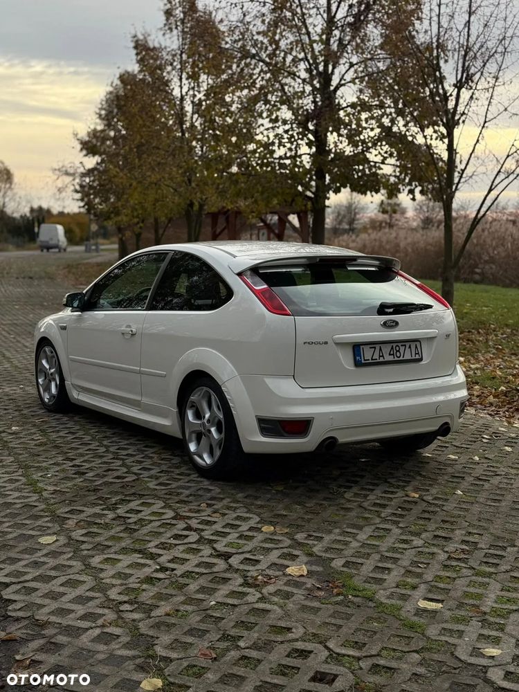 Ford Focus 2.5 ST - 6