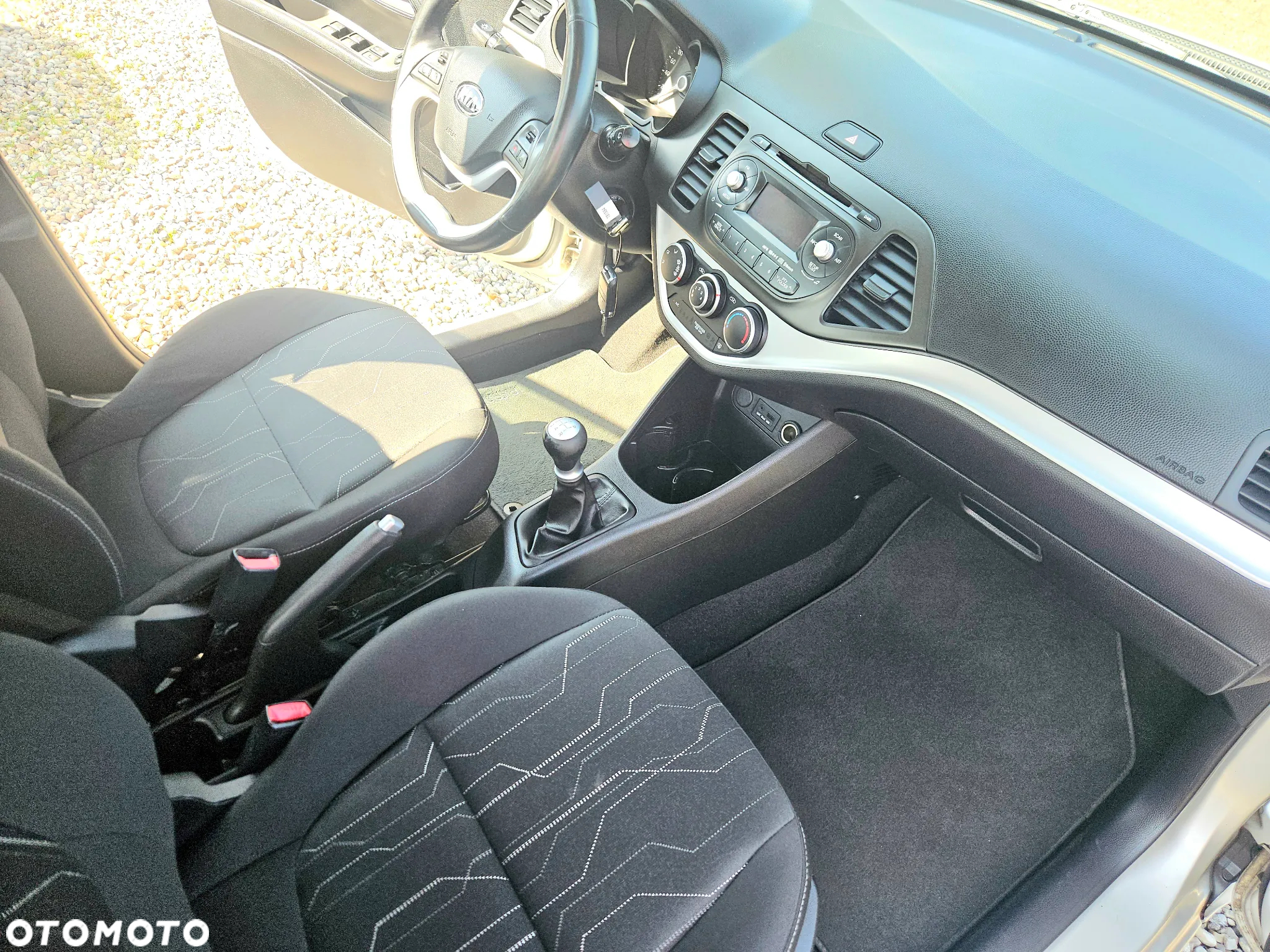 Kia Picanto 1.0 Dream Team Edition - 29