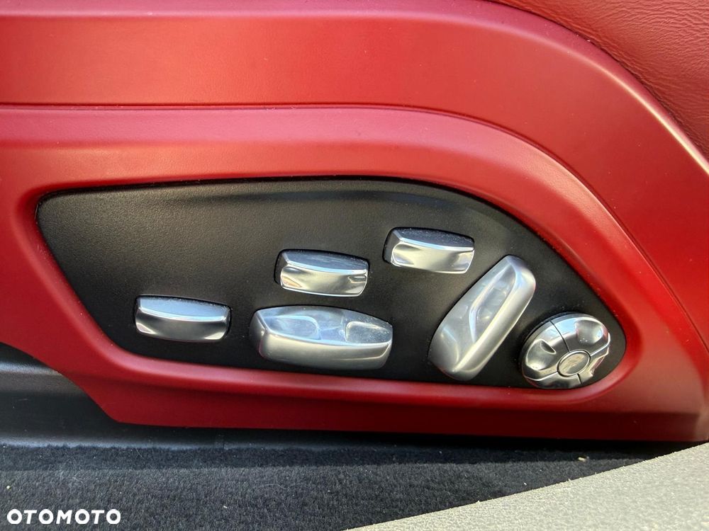 Porsche Panamera - 23