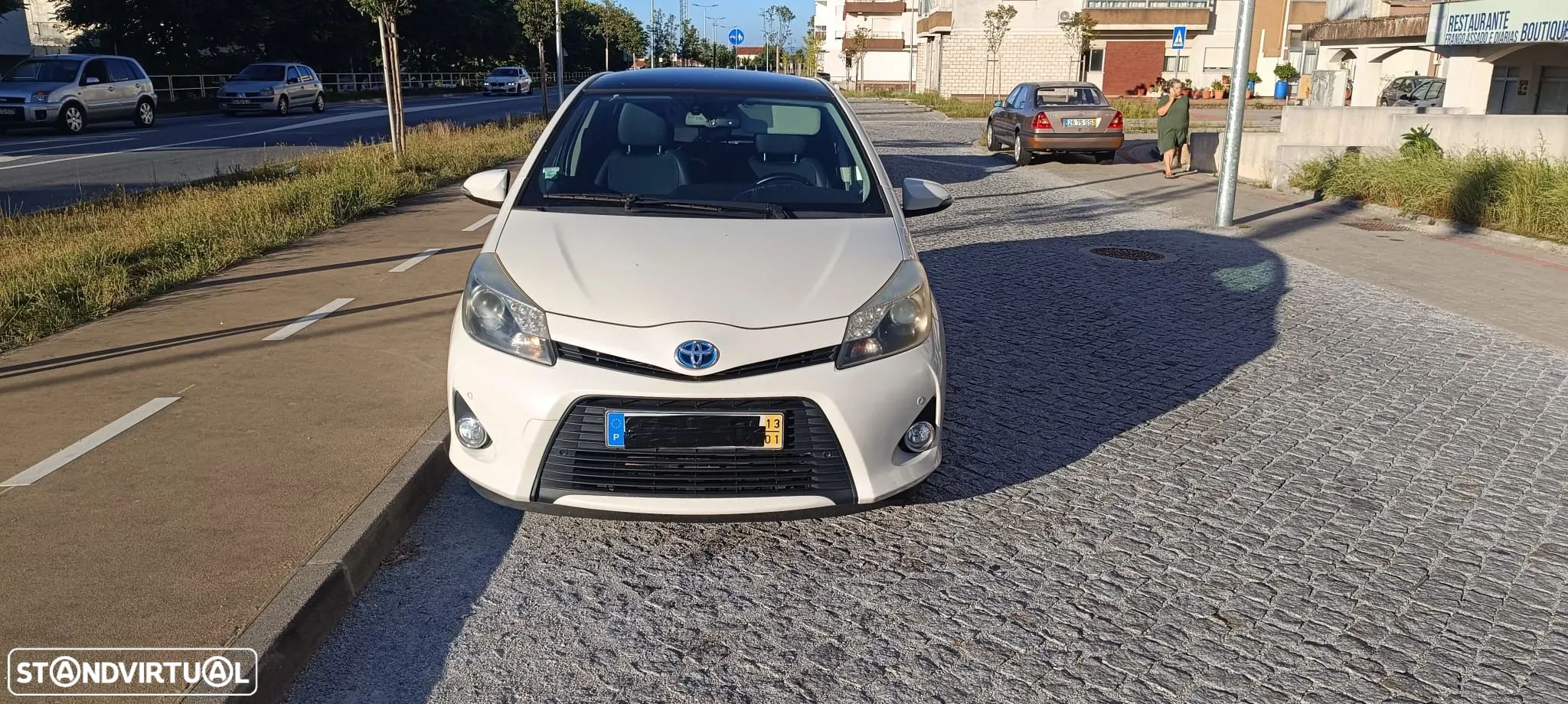 Toyota Yaris 1.5 HSD Comfort - 1