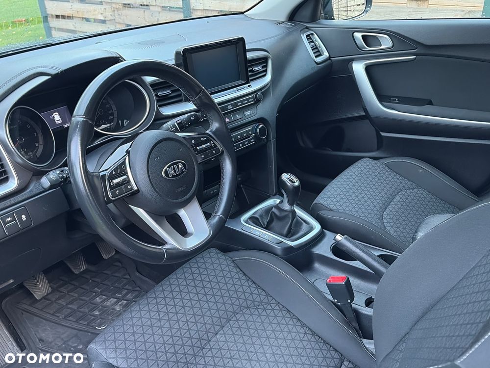 Kia Ceed 1.4 T-GDI L Business Line - 9