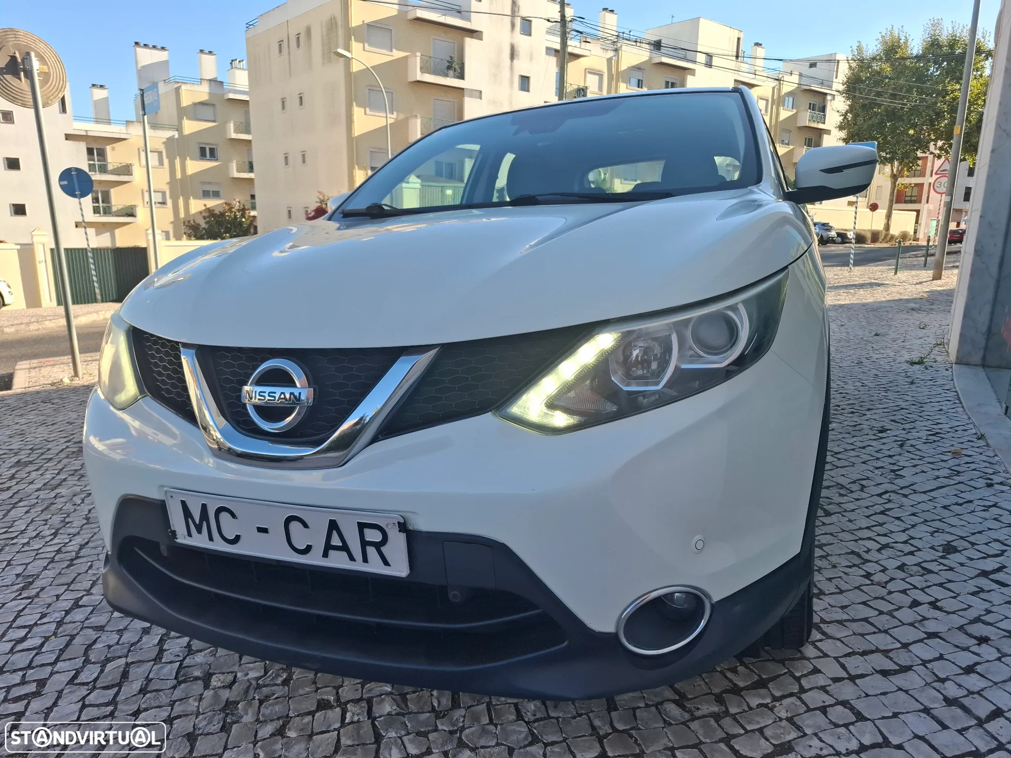 Nissan Qashqai 1.5 dCi N-Connecta - 51