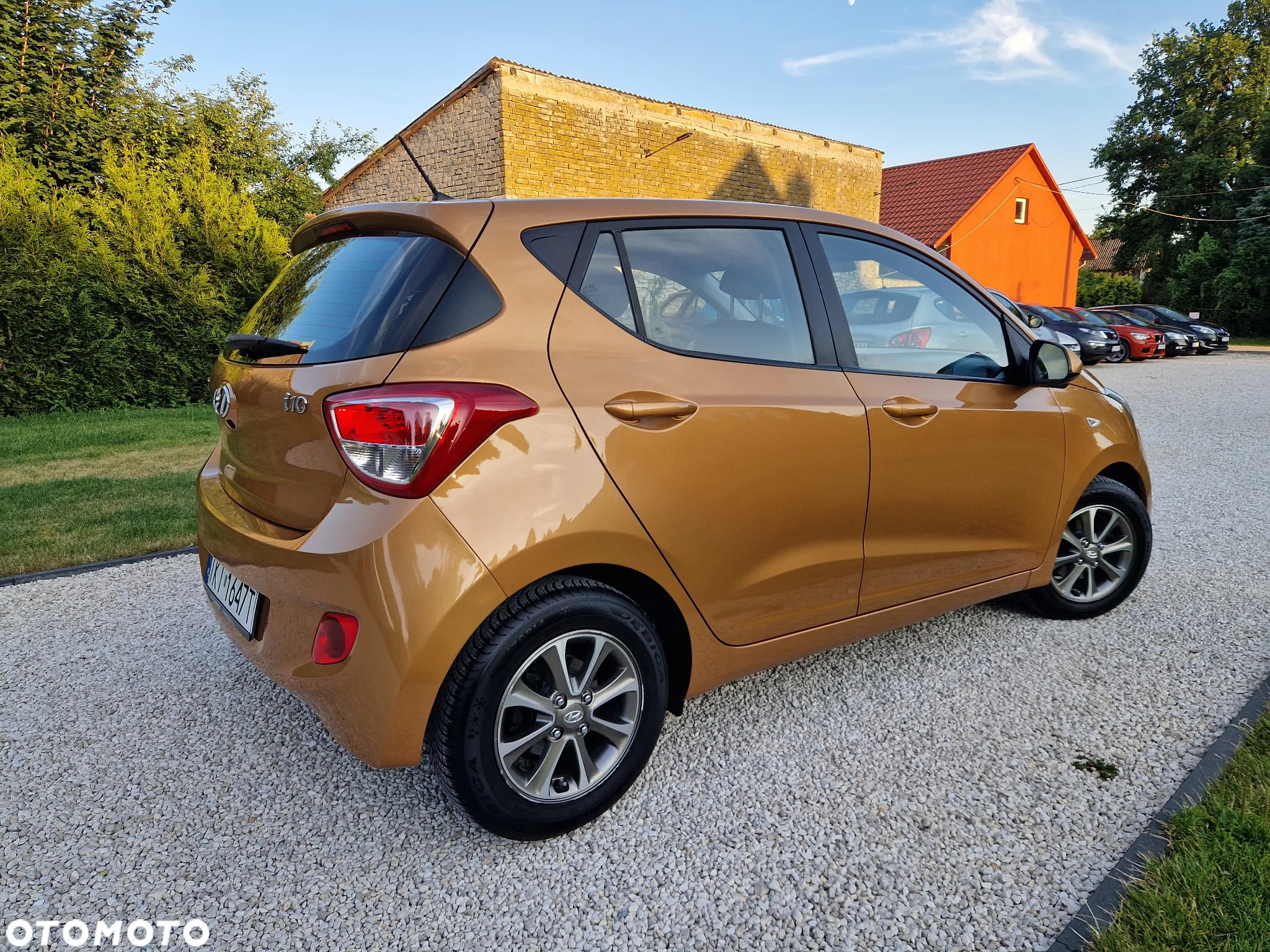 Hyundai i10 1.0 Fifa World Cup Edition - 35