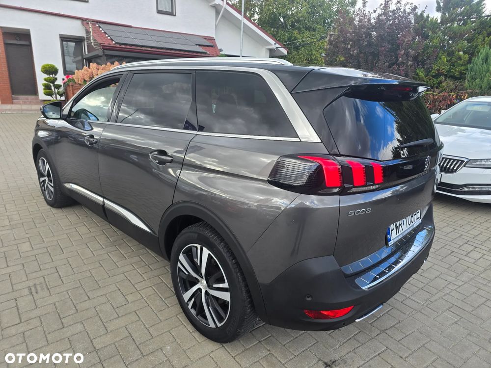 Peugeot 5008 - 5