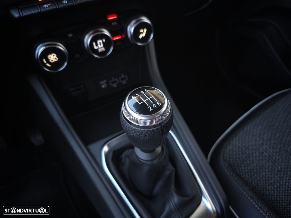 Renault Captur 1.0 TCe Techno Bi-Fuel - 21