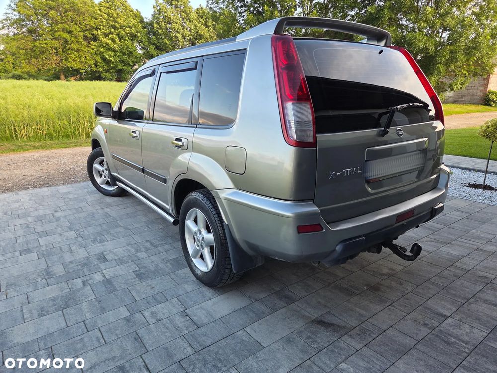 Nissan X-Trail 2.0 4x4 Comfort - 3