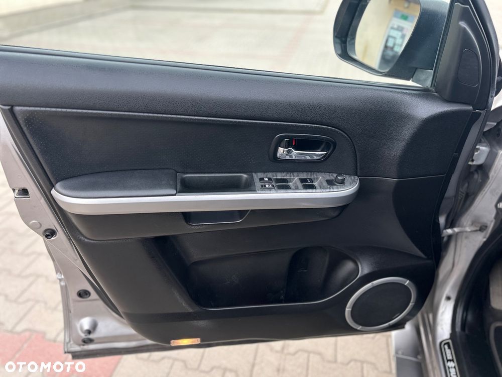 Suzuki Grand Vitara 3.2 V6 Elegance - 19