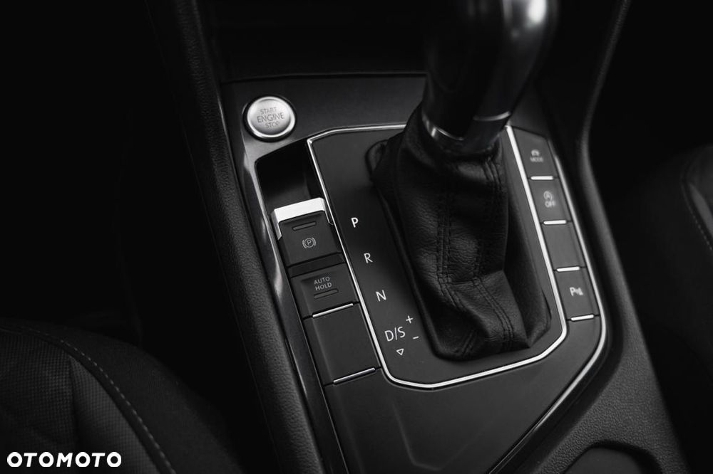 Volkswagen Tiguan - 22
