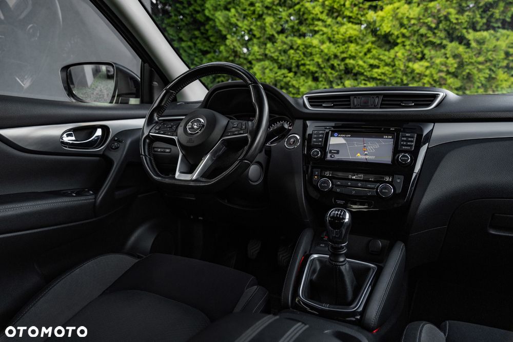 Nissan Qashqai 1.5 dCi N-Connecta - 24