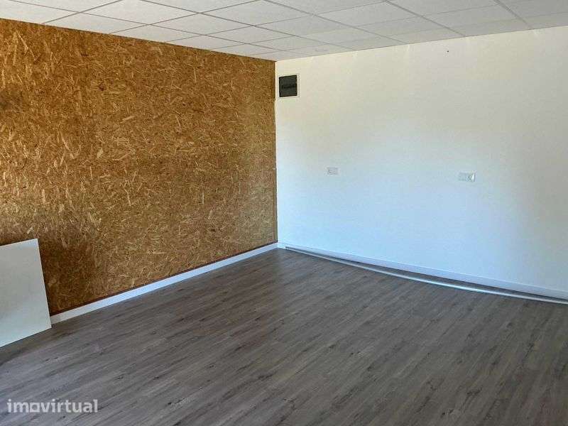 Estúdio para arrendar a 20 min de Braga: 400€ internet incluída - Grande imagem: 2/6