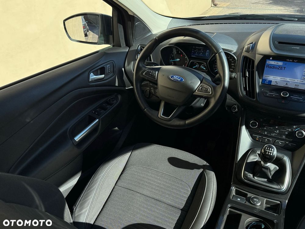 Ford Kuga 1.5 EcoBoost 2x4 Titanium - 12