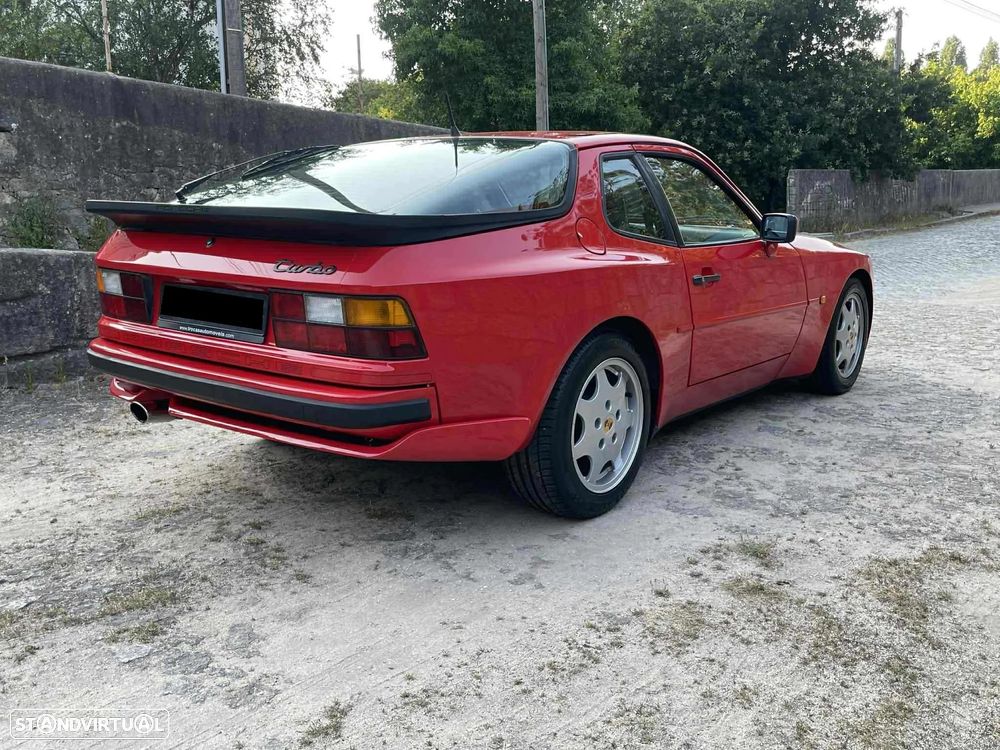 Porsche 944 Turbo - 5