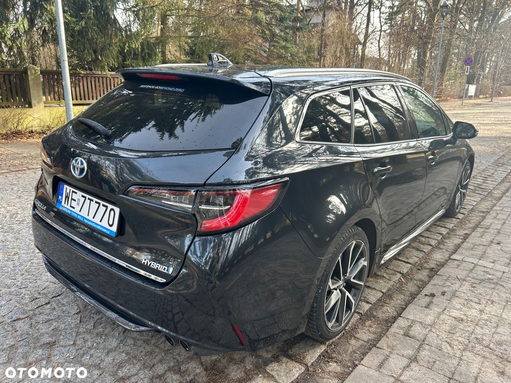 Toyota Corolla 2.0 Hybrid Executive - 12