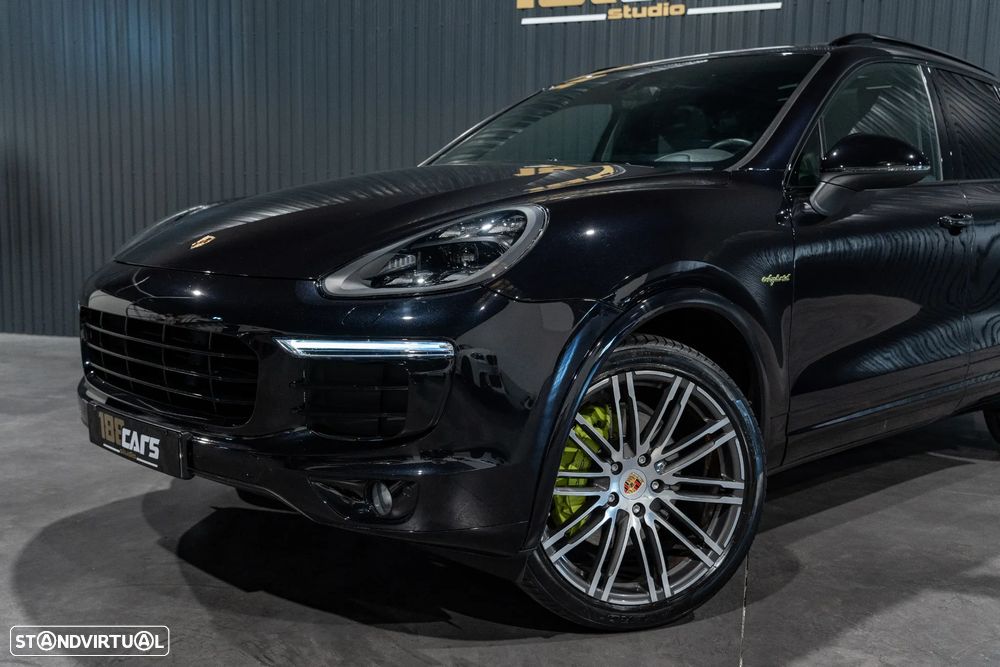 Porsche Cayenne S E-Hybrid - 35