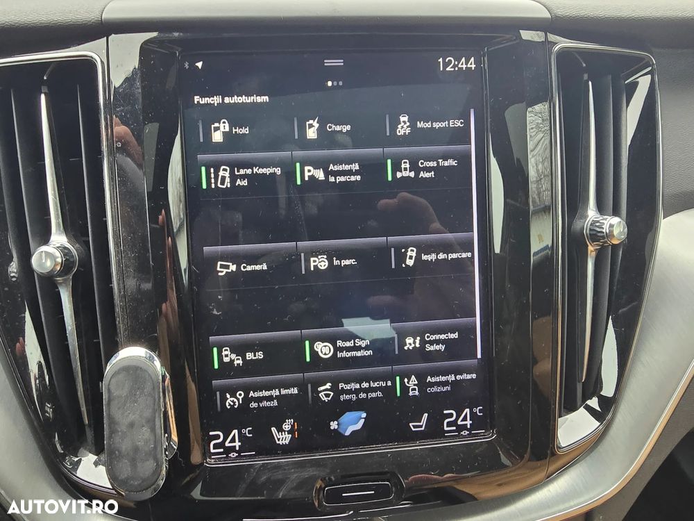 Volvo XC 60 T8 Twin Engine AWD Geartronic Momentum - 21