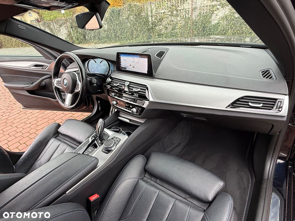 BMW Seria 5 520d Touring M Sport Edition - 25