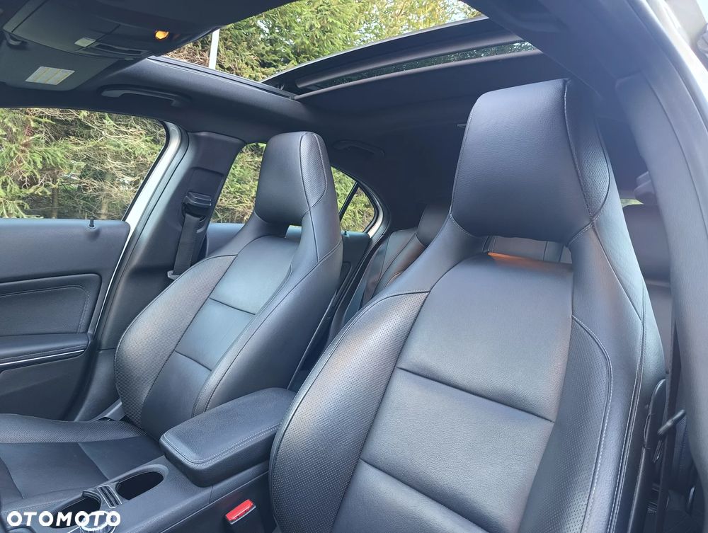 Mercedes-Benz Klasa A 200 CDI 7G-DCT AMG Line - 27