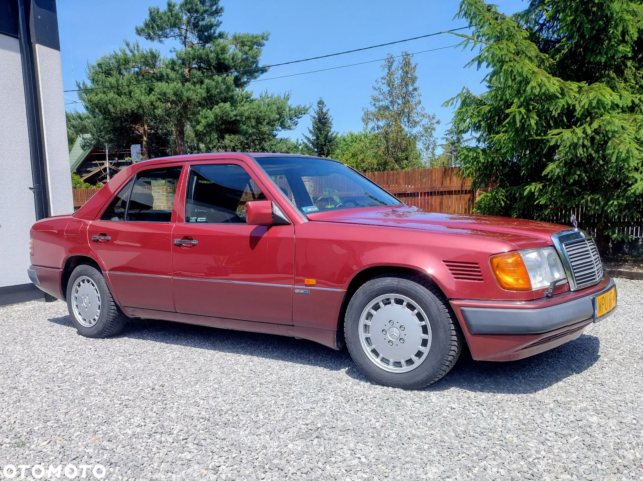 Mercedes-Benz W124 (1984-1993) - 13