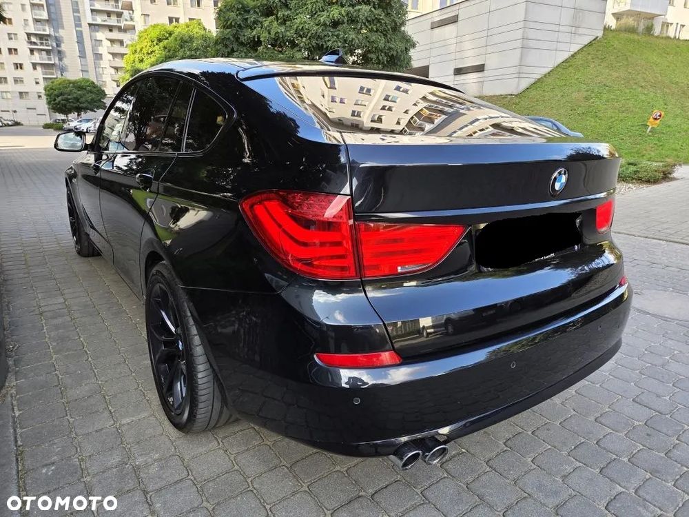 BMW 5GT - 11