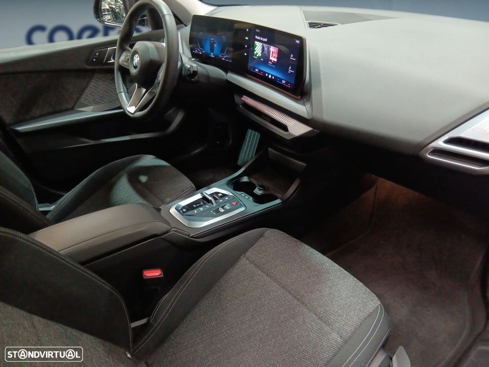 BMW 118 d Pack Desportivo M - 4