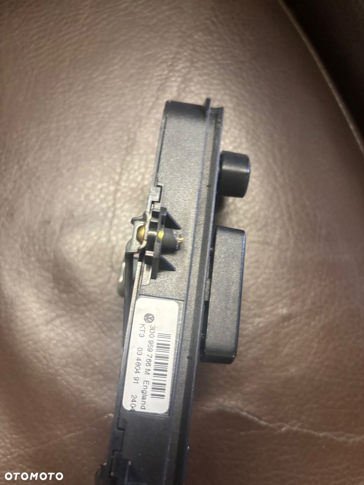 VW PHAETON PRZELACZNIK PANEL REGULACJI FOTELA PRAWEGO 3D0959766 - 4