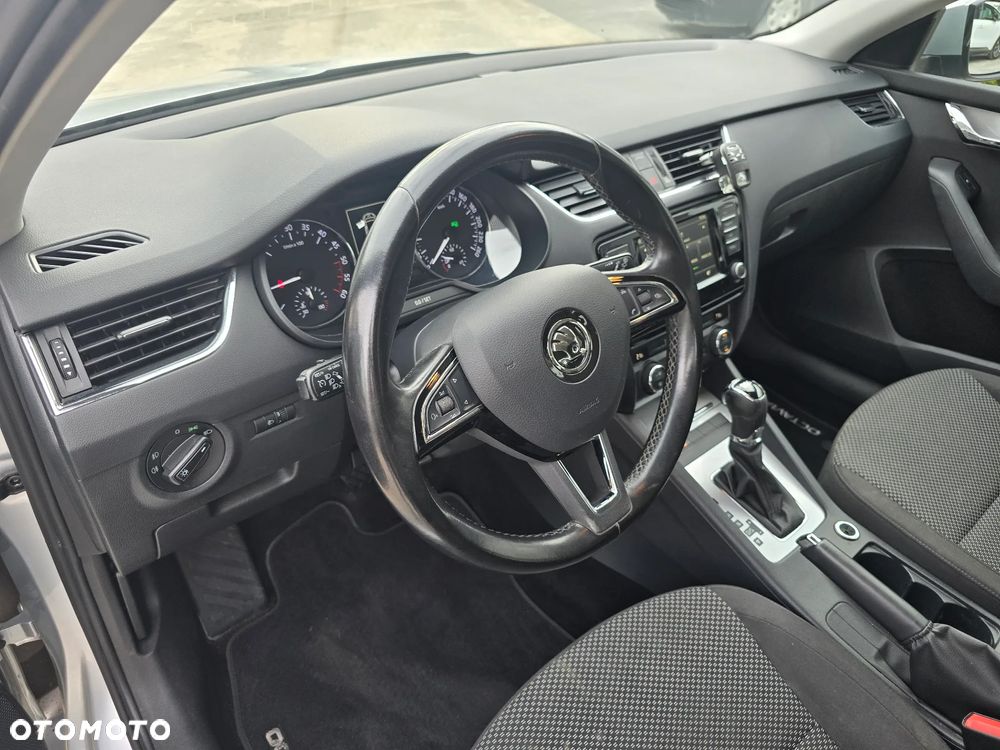 Skoda Octavia 1.6 TDI Ambition DSG - 7