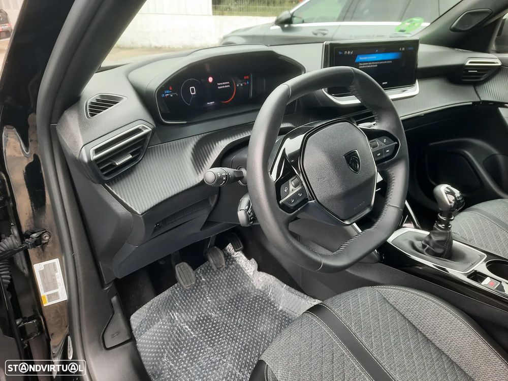 Peugeot 2008 1.2 PureTech Allure Pack - 16