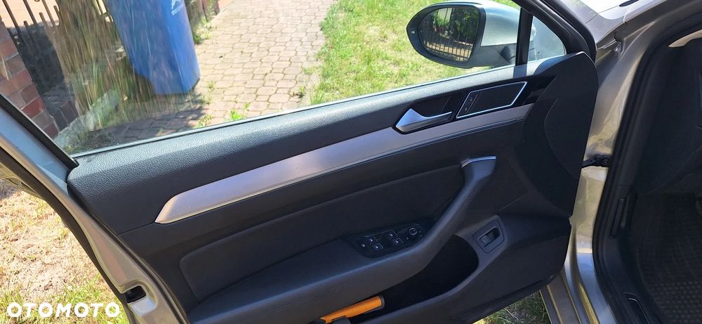 Volkswagen Passat 2.0 TDI BMT Highline - 10