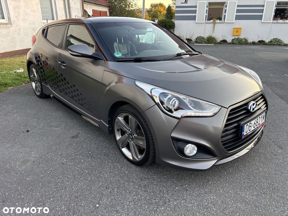 Hyundai Veloster - 2