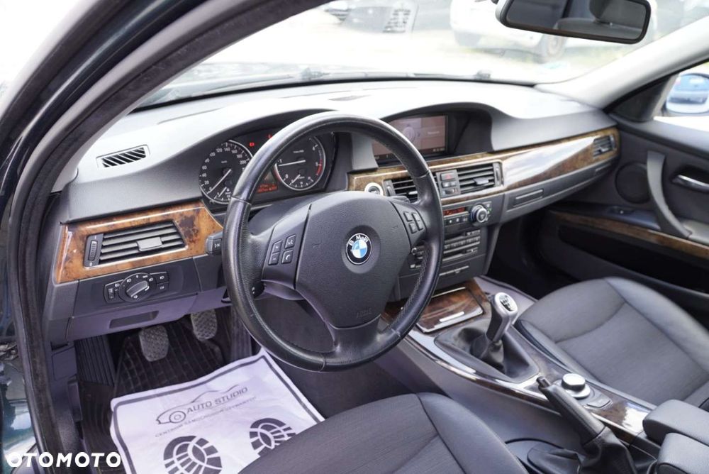 BMW Seria 3 320d DPF - 11