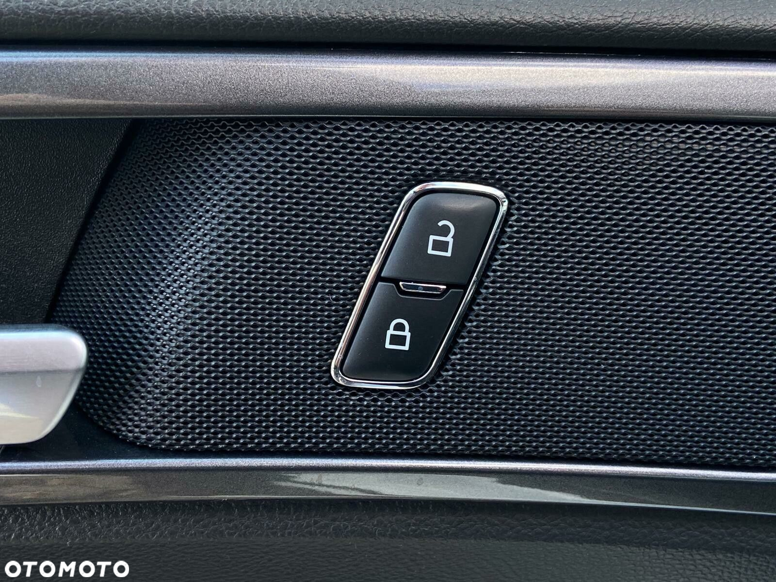 Ford Mondeo - 35
