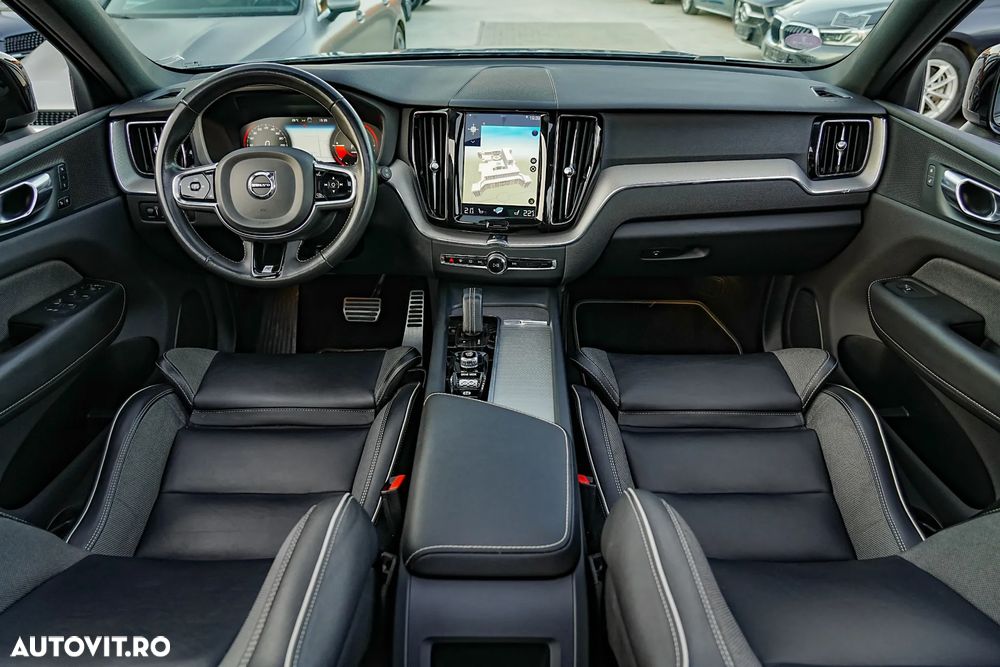 Volvo XC 60 Recharge T8 Twin Engine eAWD R-Design - 5