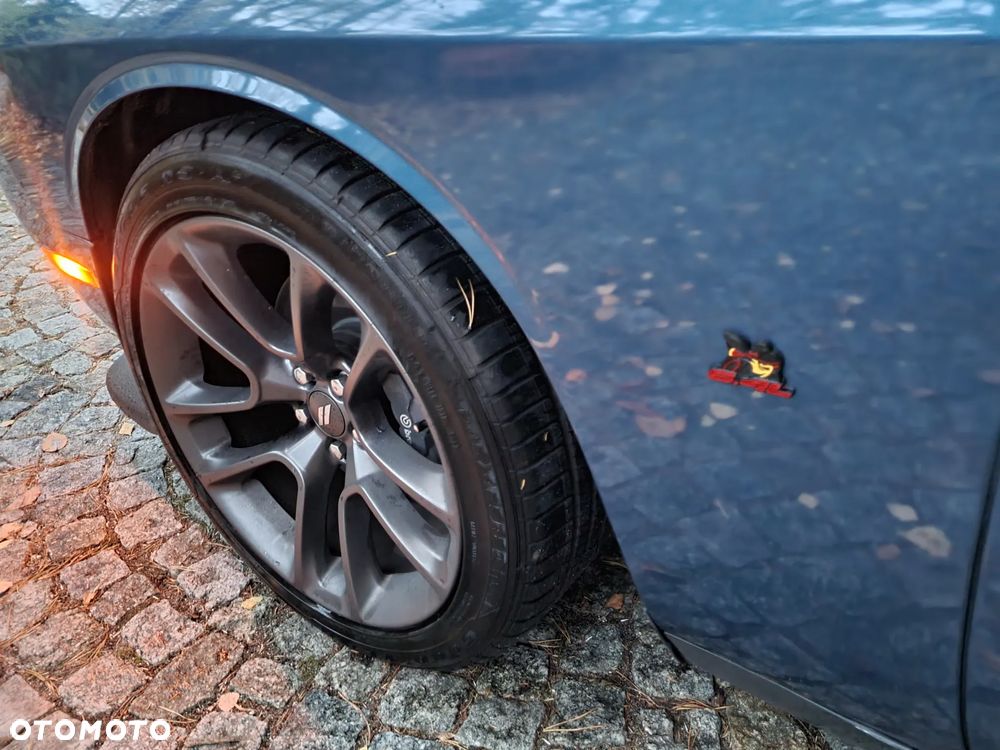 Dodge Challenger 6.4 Scat Pack - 29