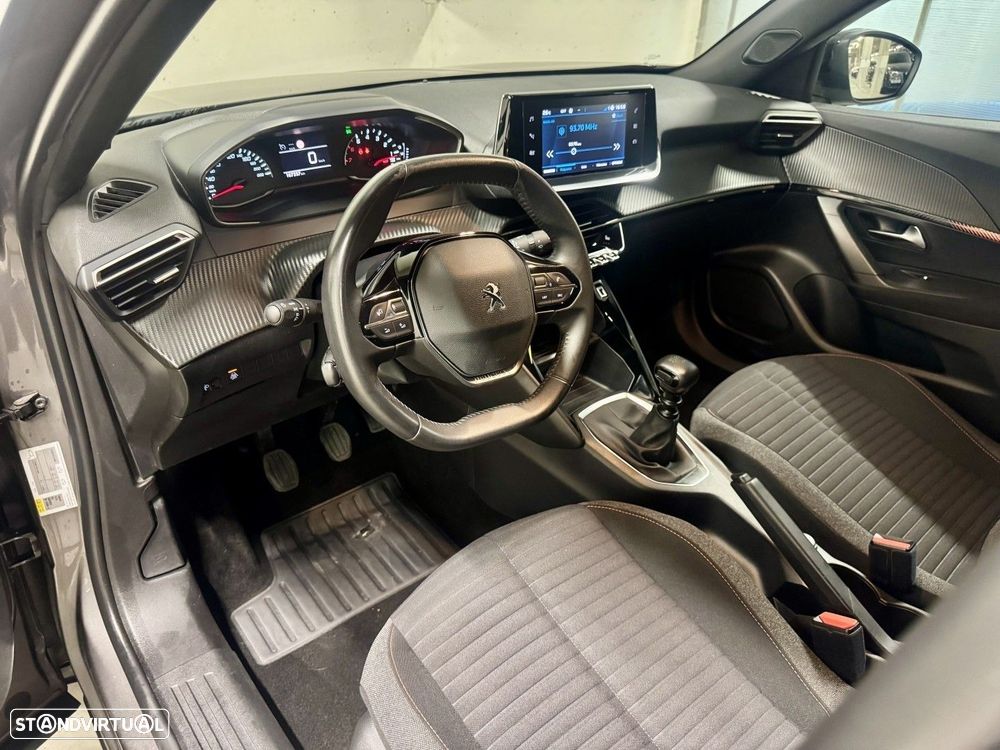 Peugeot 2008 1.2 PureTech Active Pack - 20