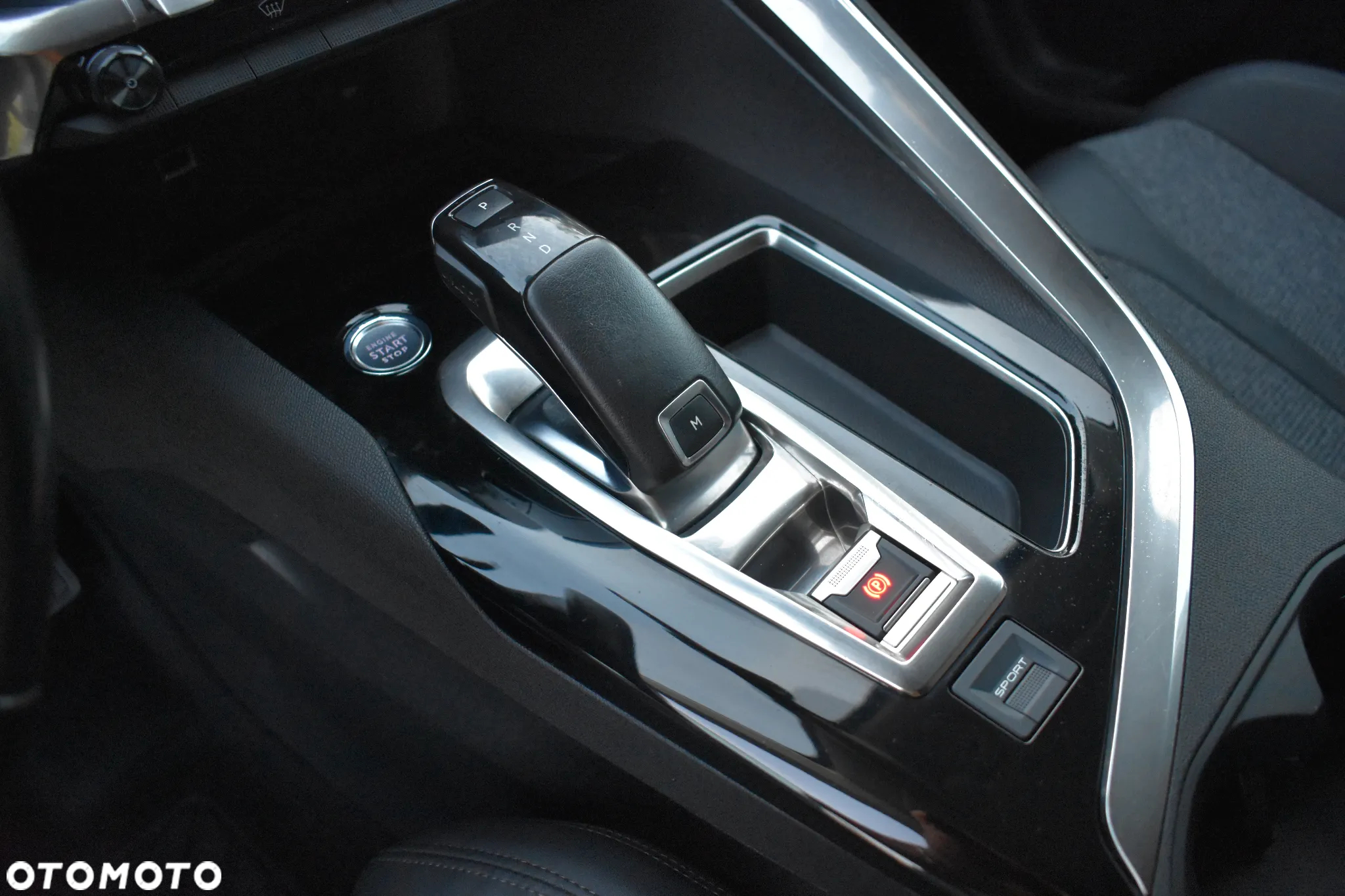 Peugeot 5008 BlueHDI 130 EAT8 Allure Pack - 28