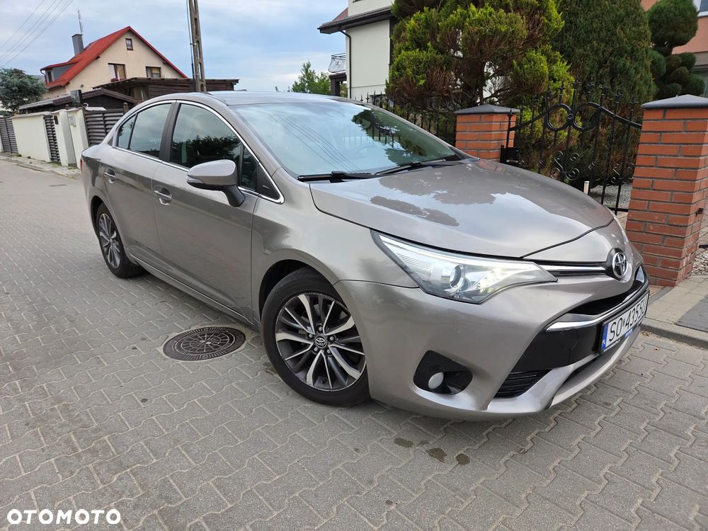 Toyota Avensis - 2